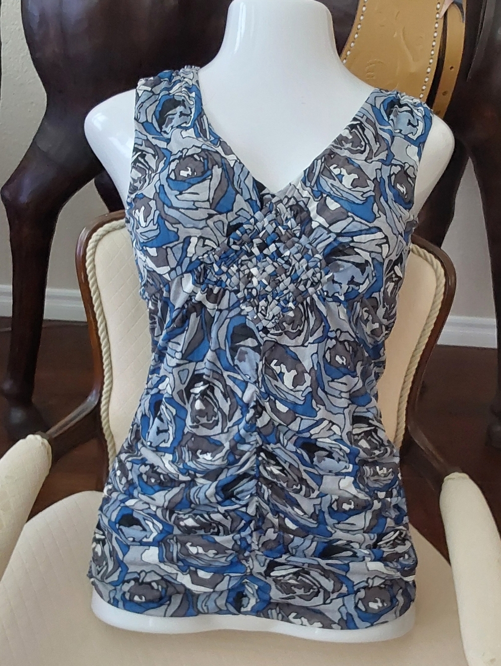 Classiques V Neck Blouse Large